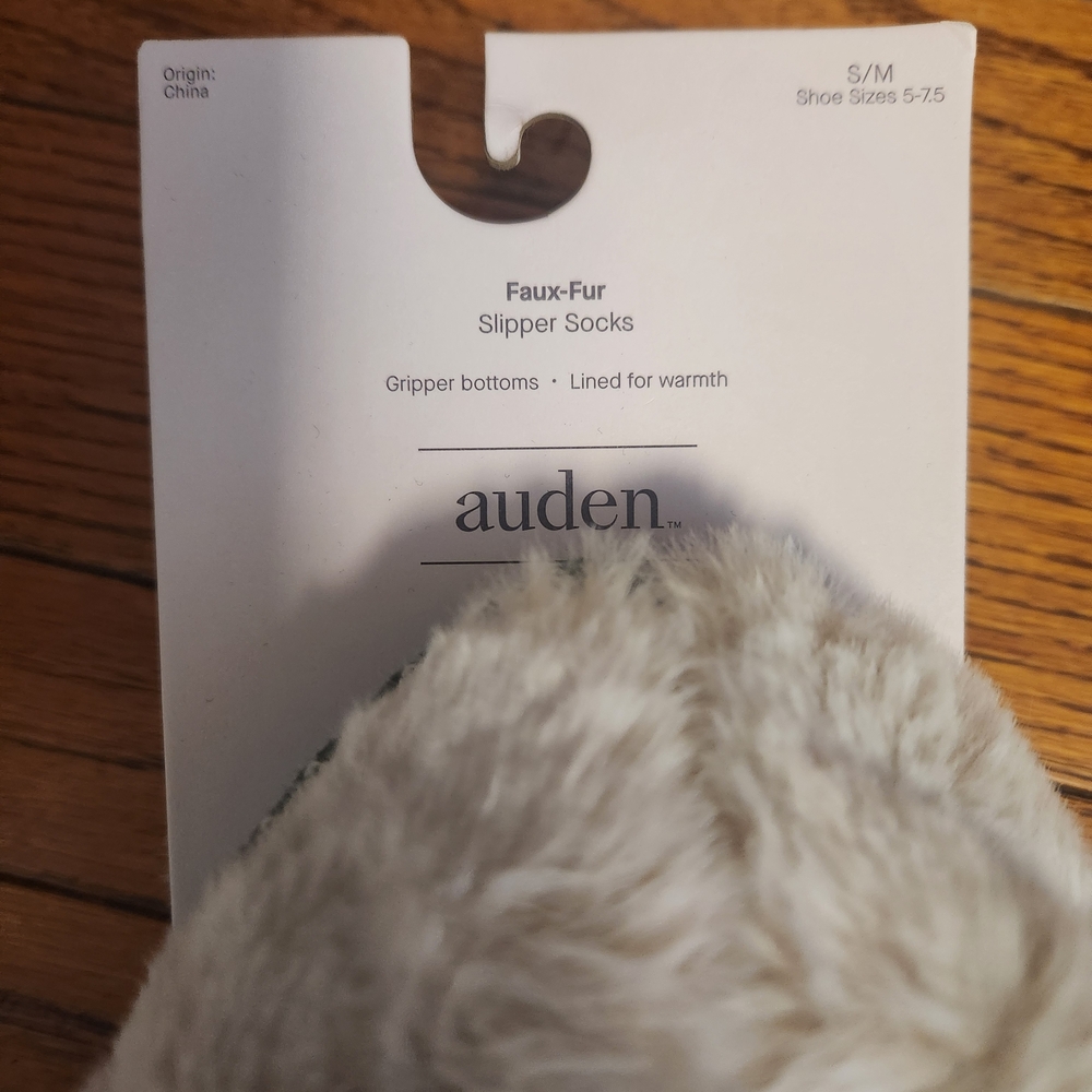 Cozy Green and White Knit Slippers - Picture 2 of 3